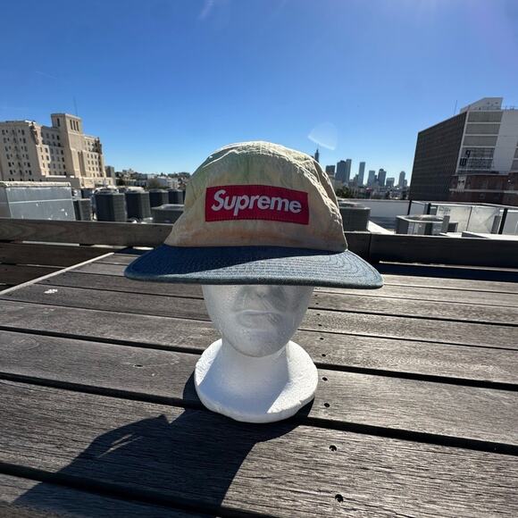 SUPREME BOX LOGO HAT